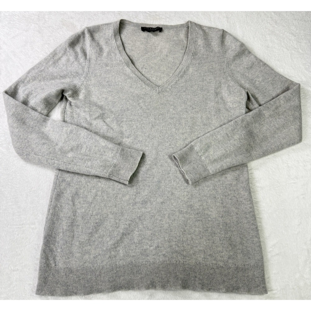 Ann Taylor 100% Cashmere Gray V Neck Sweater M Quiet Luxury Casual Preppy
